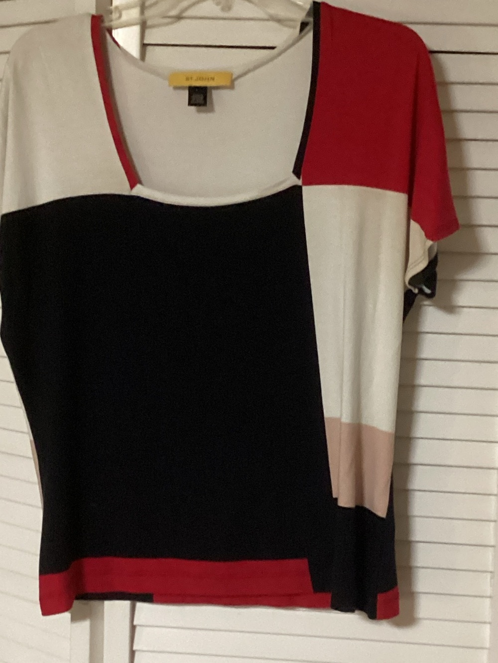 St. John Black Red White Blush Colorblock Short Sleeve Scoop Neck Top